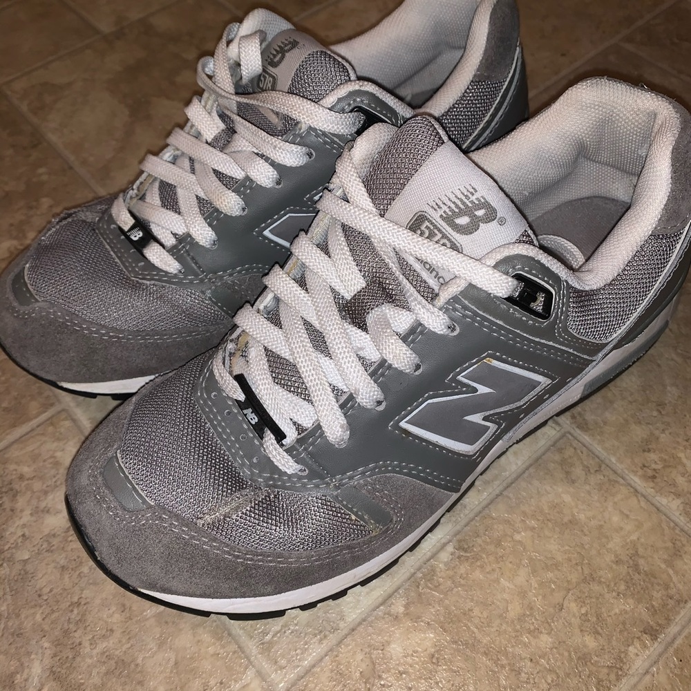 New Balance Tennis Shoes
